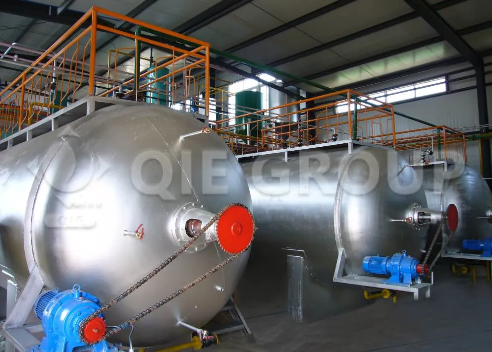 Edible oil refining equipment