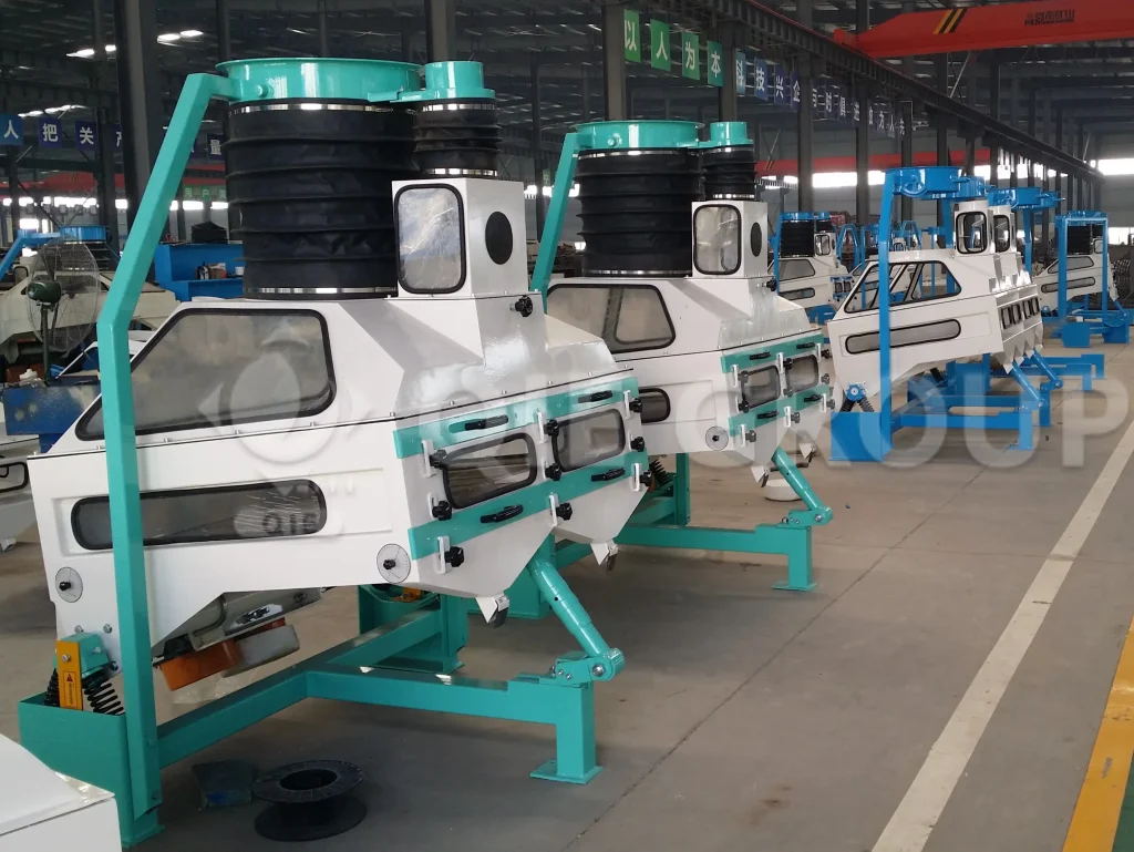 Working principle of oilseed gravity stone remover: using wind and vibration to separate stones and light impurities