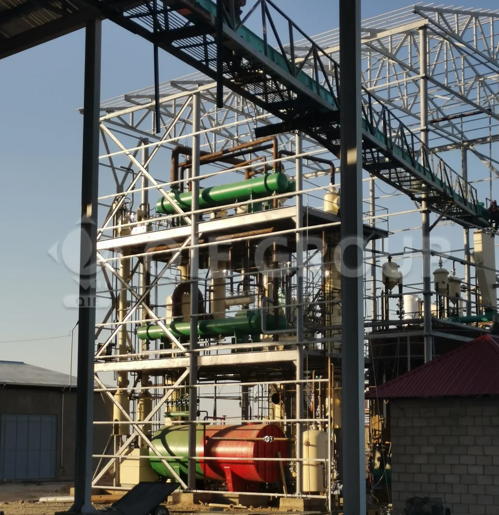 Edible oil solvent extraction workshop with continuous extractor system