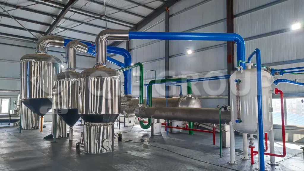 Core equipment inside an edible oil refining workshop