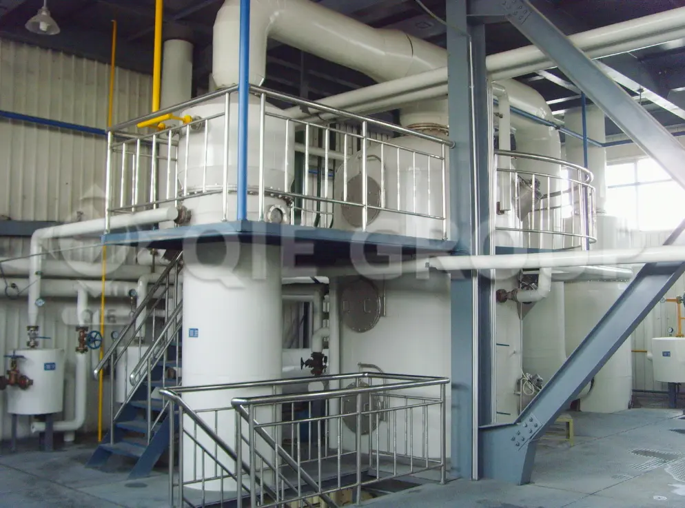 Edible oil deodorizer equipment for removing odor and volatile compounds during oil refining