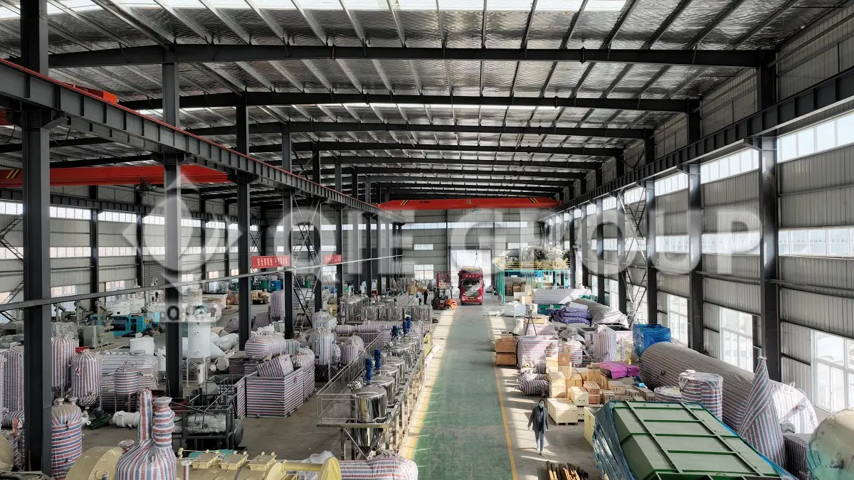 QIE Group's advanced edible oil equipment manufacturing workshop