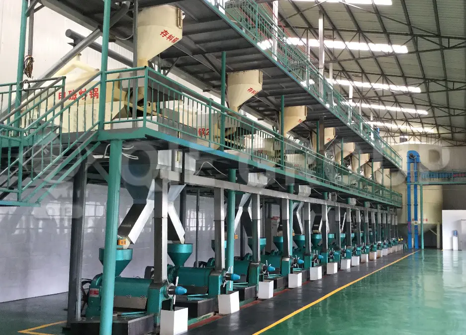 Industrial oil pressing machine in edible oil processing line