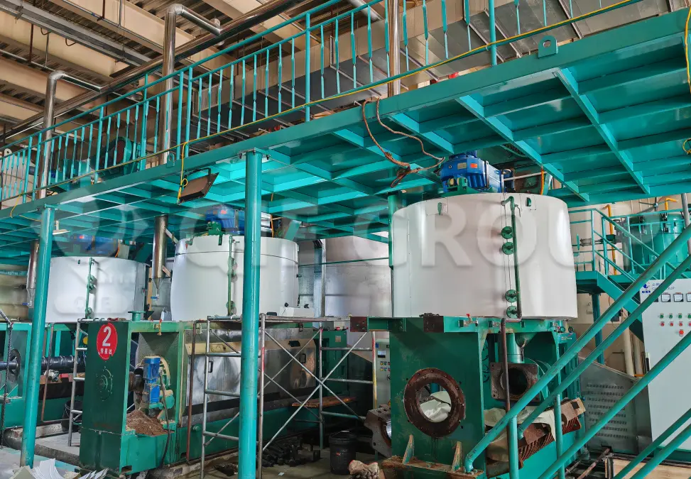 Edible oil pressing workshop with industrial oil extraction line for commercial edible oil production