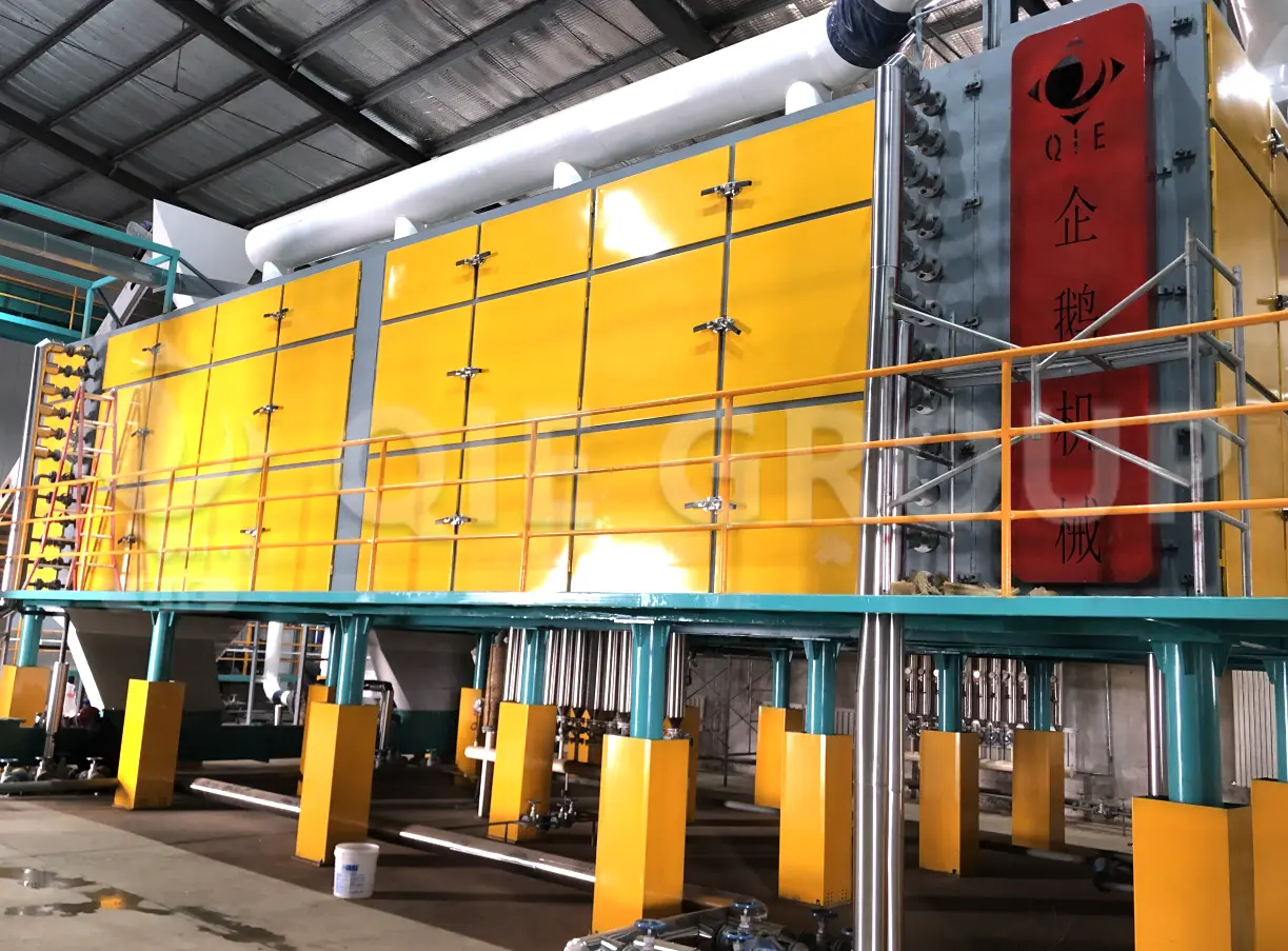 Installation site of a chain-type solvent extractor in an edible oil processing plant