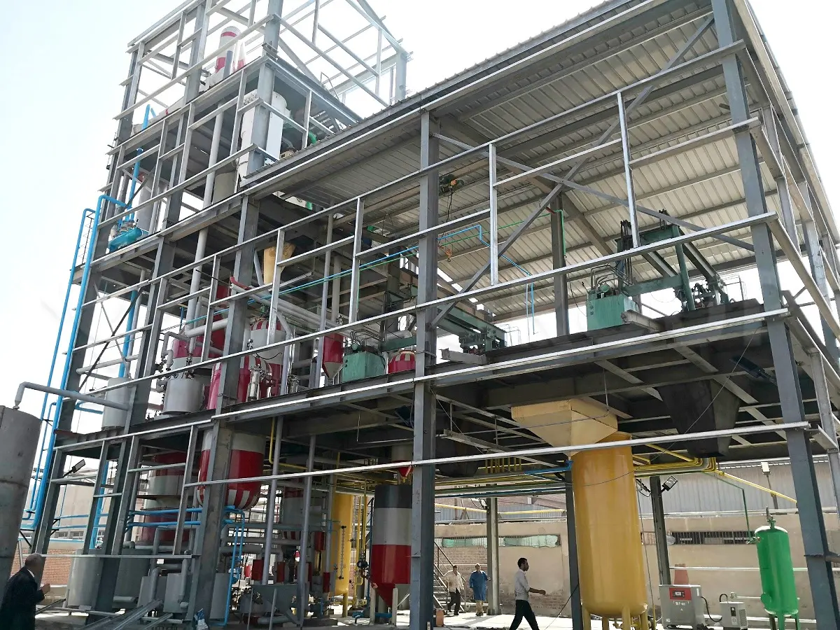 Sunflower oil refinery workshop for crude oil refining and purification process