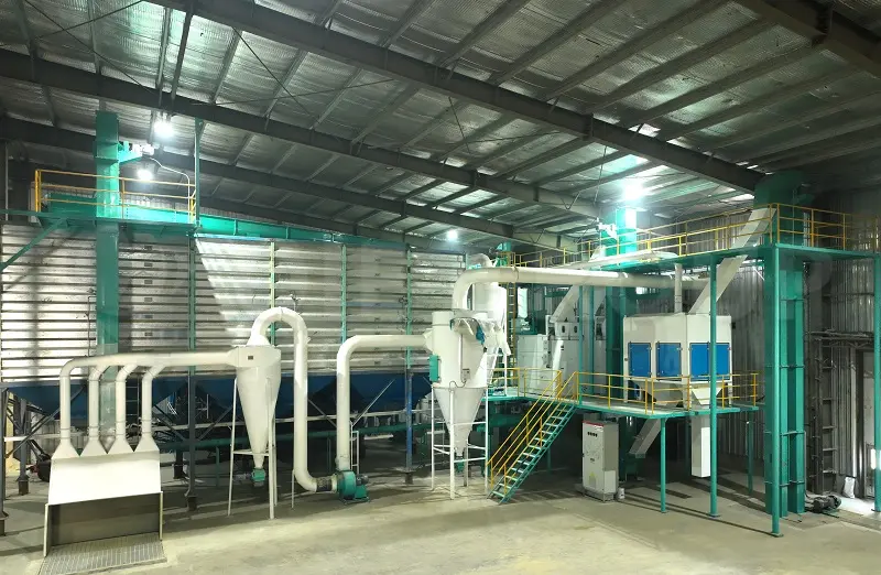 Oilseed cleaning and pretreatment equipment used in edible oil production plant