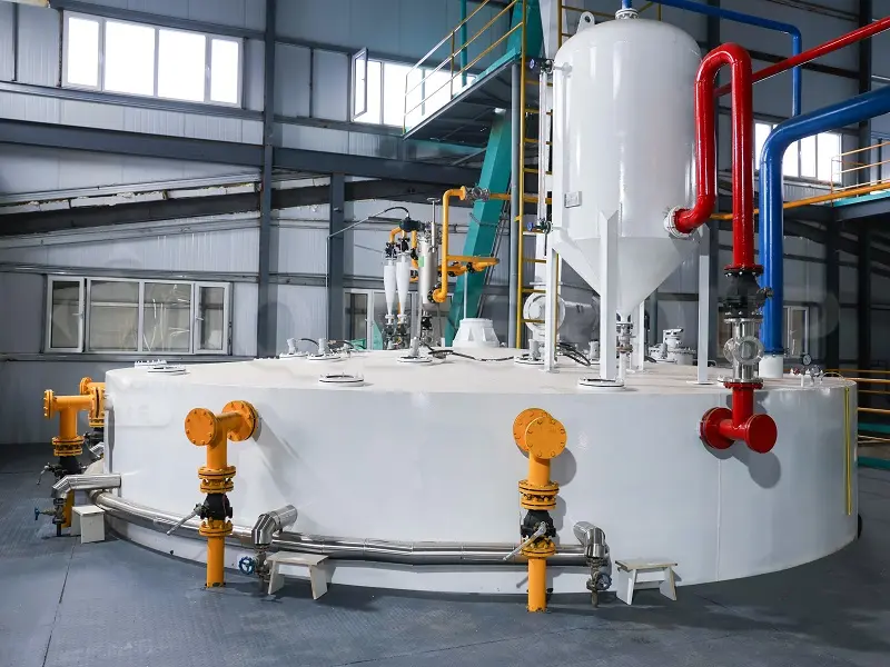 Edible oil solvent extraction unit for oilseed processing plant used in industrial oil extraction system