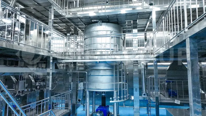 Edible oil processing plant workshop with integrated production line