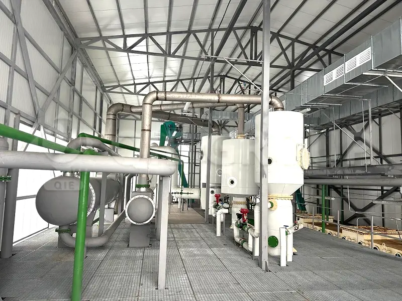 Industrial solvent recovery system for edible oil extraction plants to improve solvent recycling efficiency and reduce operating costs